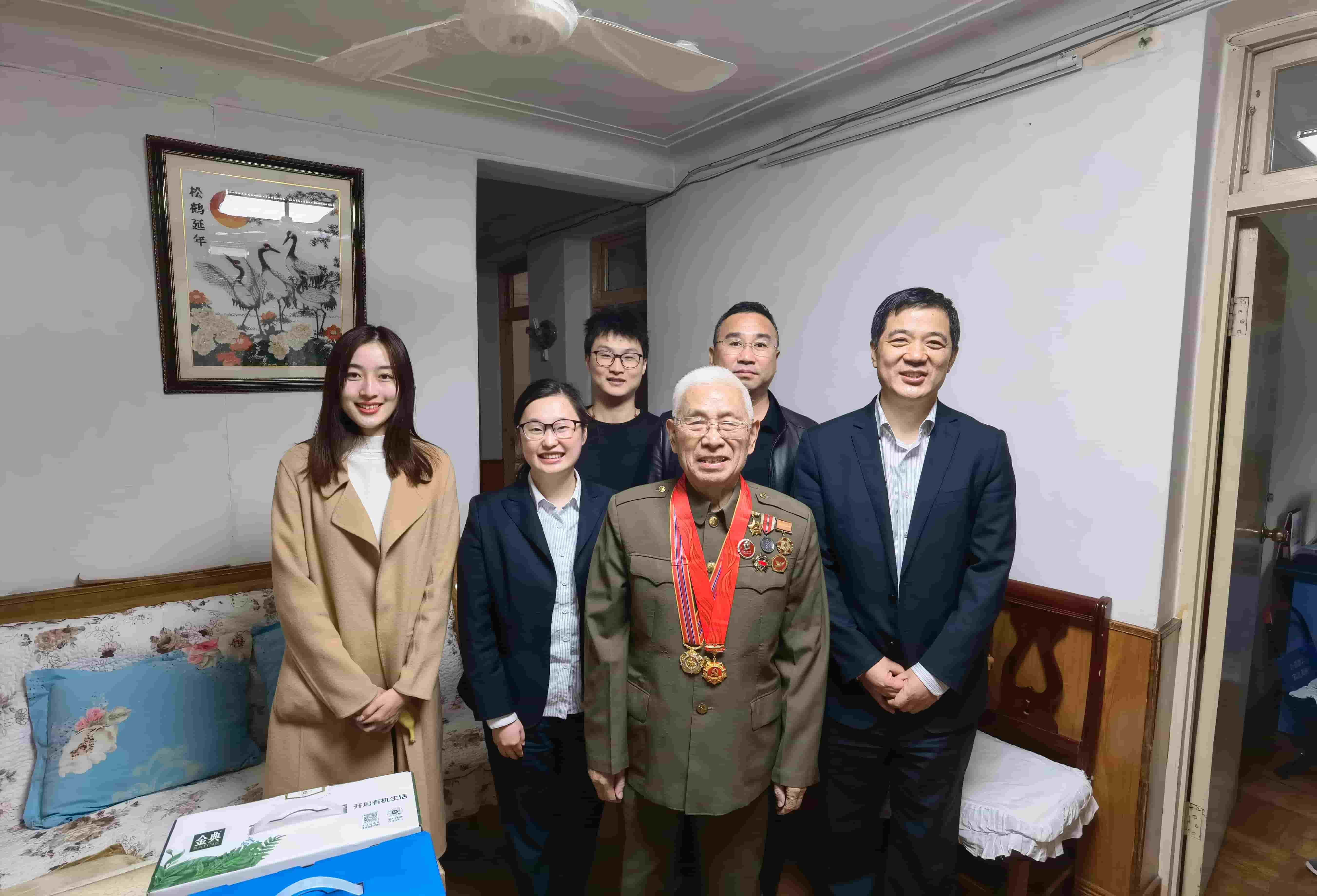 freecompress-2021年11月19日，天行平台_天行(中国)一站式服务平台联合合肥市军队离退休干部第四干休所党支部，看展“忆党史、悟初心、担使命”主题活动